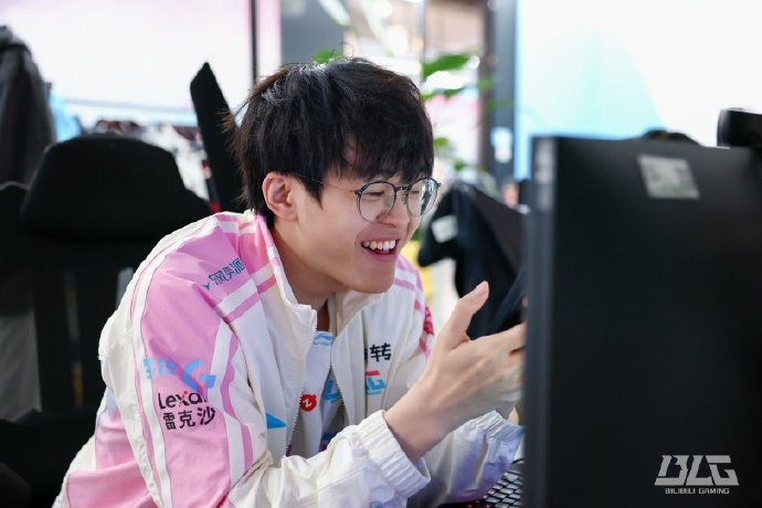 BLG发布EWC预选赛赛前返图：最近赛程有些密集，大家辛苦了